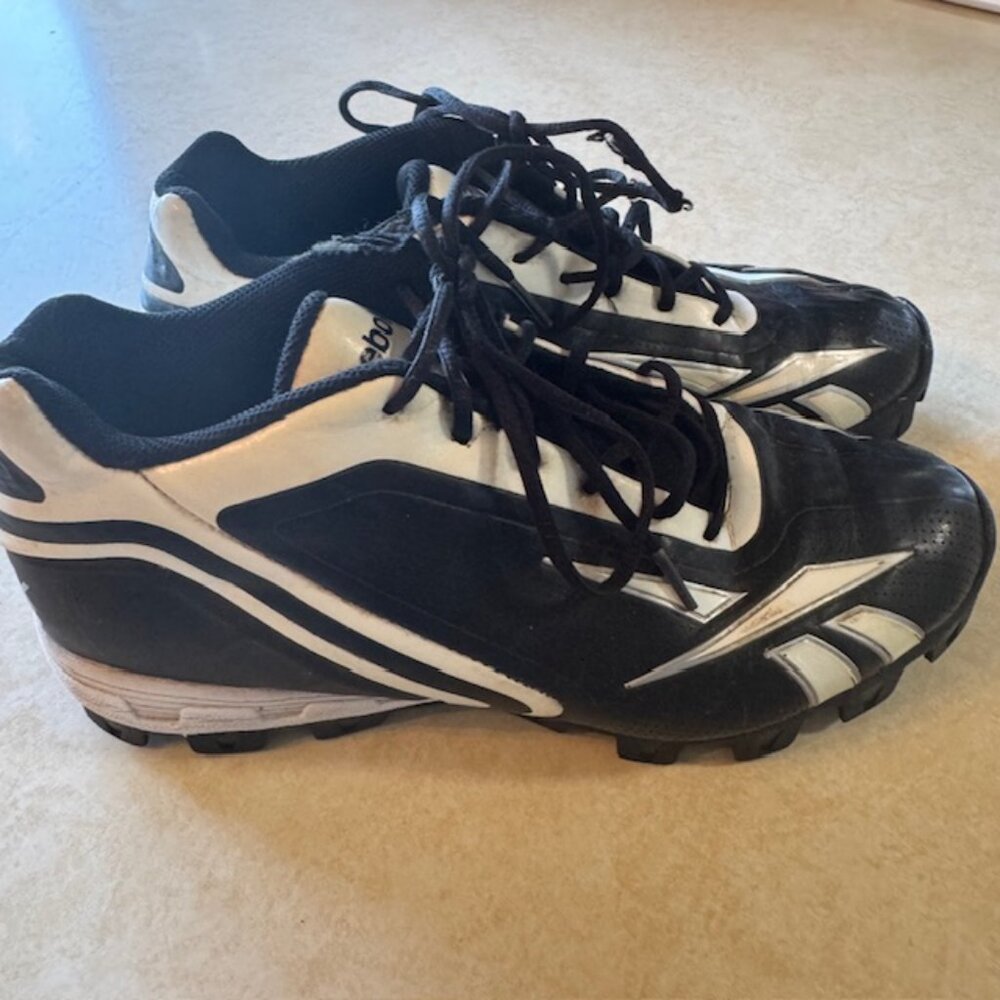 REEBOK NFL Players Football Cleats sz 4-1/2